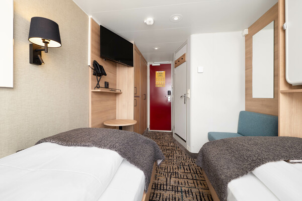 Hurtigruten Coastal Express MS Nordkapp Polar Outside N3 - CREDIT Espen Mills and Hurtigruten 1.JPG